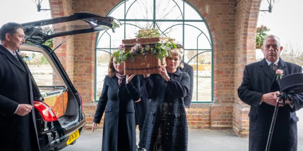10 Phrases to Avoid at a Funeral 